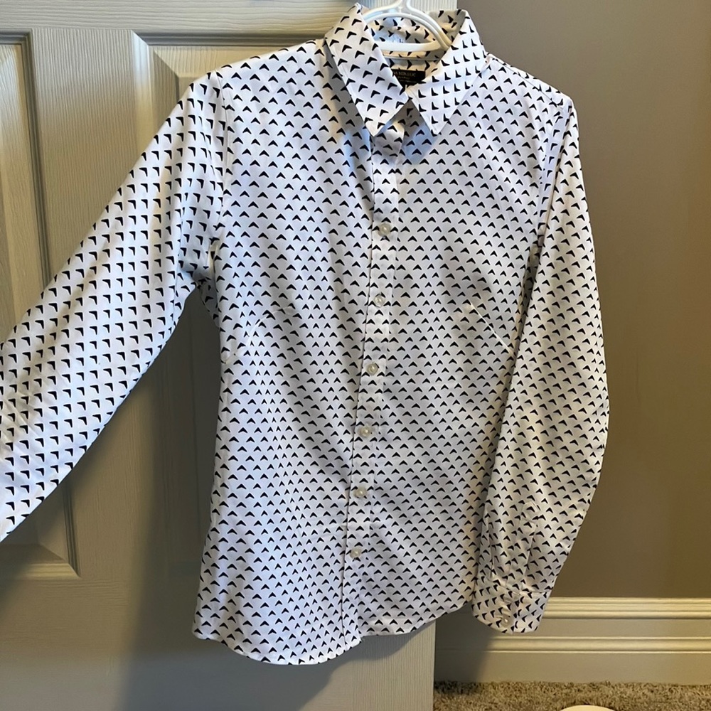 Banana Republic Women’s Fitted Button Up Size 4